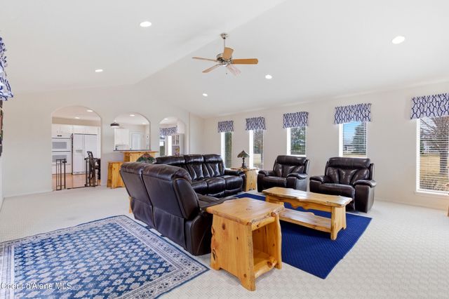 6950 E Poleline Ave, Post Falls, ID 83854