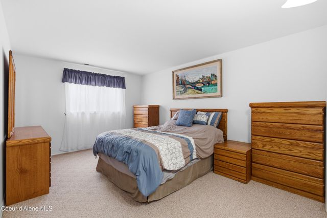 6950 E Poleline Ave, Post Falls, ID 83854