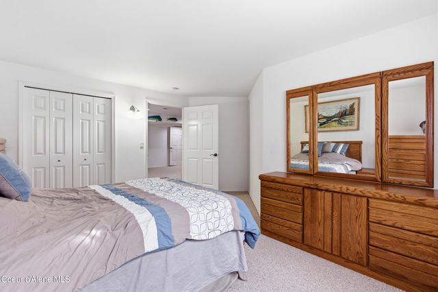 6950 E Poleline Ave, Post Falls, ID 83854