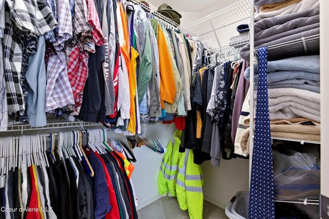 6950 E Poleline Ave, Post Falls, ID 83854