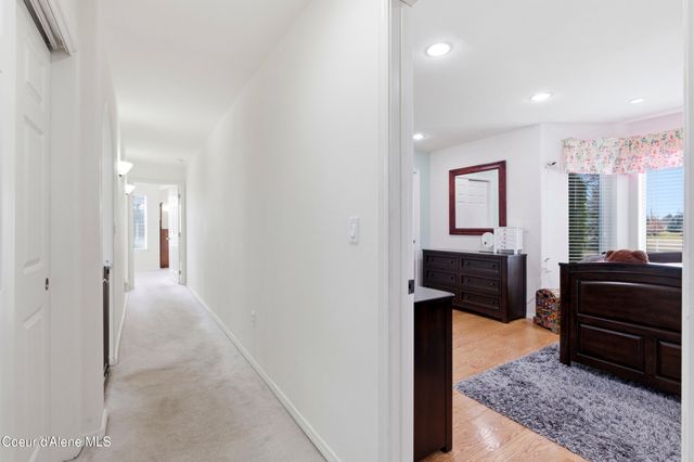 6950 E Poleline Ave, Post Falls, ID 83854