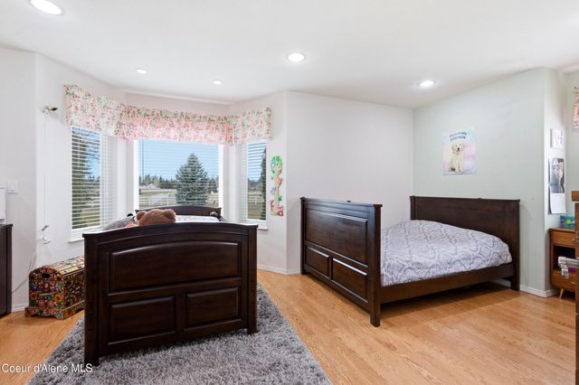 6950 E Poleline Ave, Post Falls, ID 83854