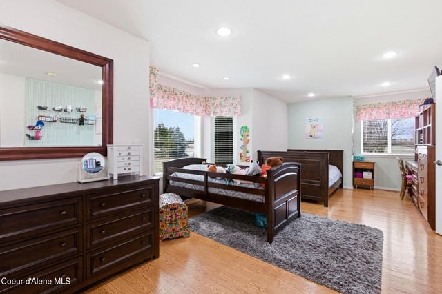 6950 E Poleline Ave, Post Falls, ID 83854