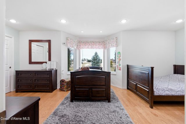 6950 E Poleline Ave, Post Falls, ID 83854