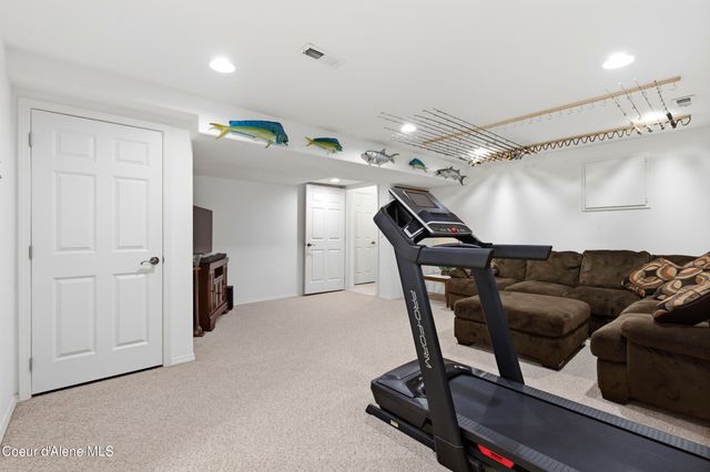 6950 E Poleline Ave, Post Falls, ID 83854