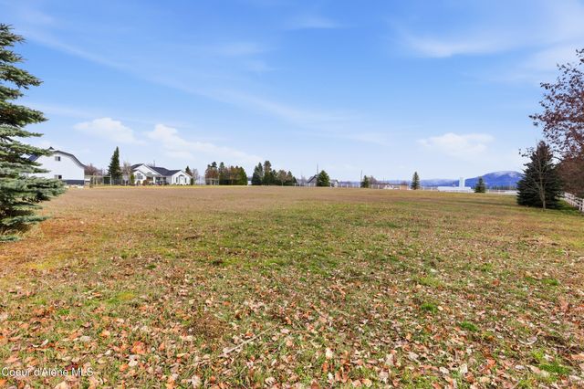 6950 E Poleline Ave, Post Falls, ID 83854