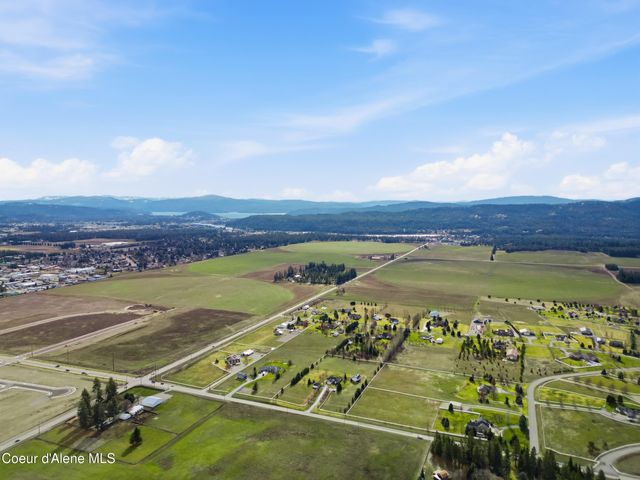 6950 E Poleline Ave, Post Falls, ID 83854