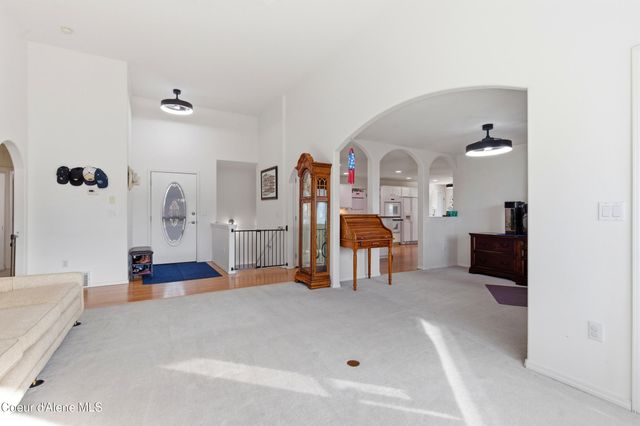 6950 E Poleline Ave, Post Falls, ID 83854