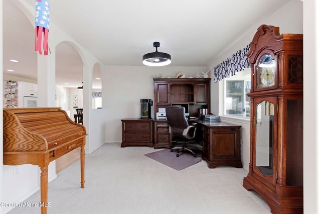 6950 E Poleline Ave, Post Falls, ID 83854