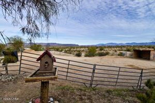 16722 S Lawton Road, Yucca, AZ 86438