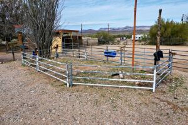 16722 S Lawton Road, Yucca, AZ 86438