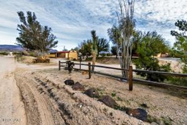 16722 S Lawton Road, Yucca, AZ 86438