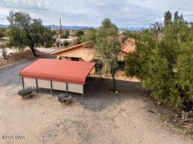 16722 S Lawton Road, Yucca, AZ 86438