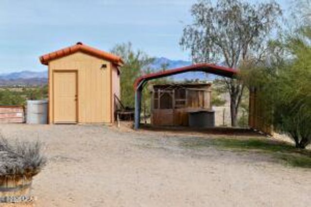 16722 S Lawton Road, Yucca, AZ 86438