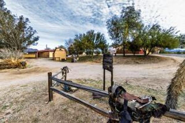 16722 S Lawton Road, Yucca, AZ 86438