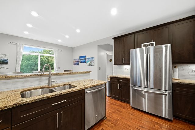 333 Foxford Drive, Cary, IL 60013