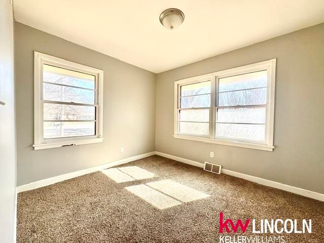 3301 Gott Circle, Lincoln, NE 68524