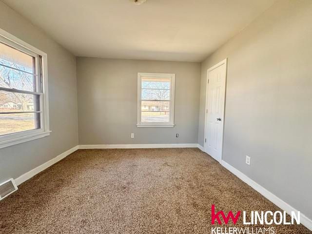 3301 Gott Circle, Lincoln, NE 68524