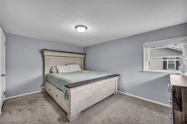 5814 Lake Cable Avenue NW, Canton, OH 44718