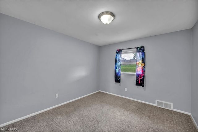 5814 Lake Cable Avenue NW, Canton, OH 44718