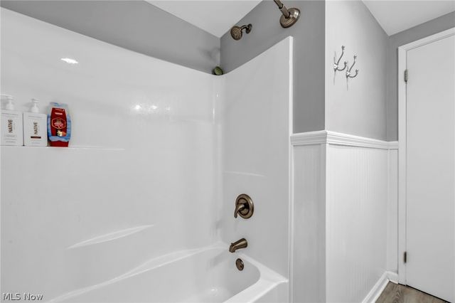 5814 Lake Cable Avenue NW, Canton, OH 44718