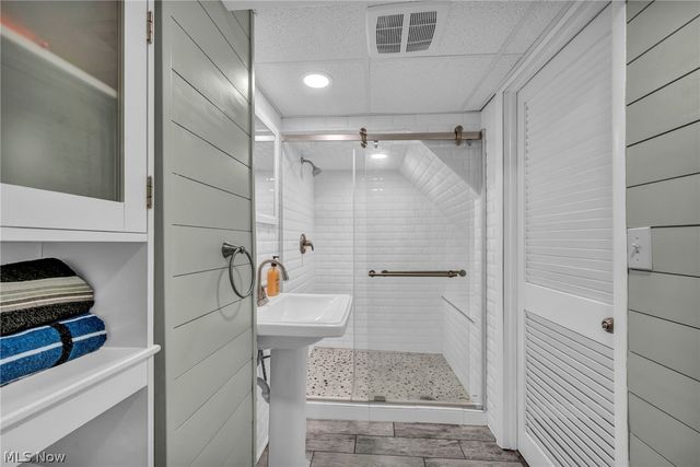 5814 Lake Cable Avenue NW, Canton, OH 44718