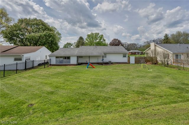 5814 Lake Cable Avenue NW, Canton, OH 44718