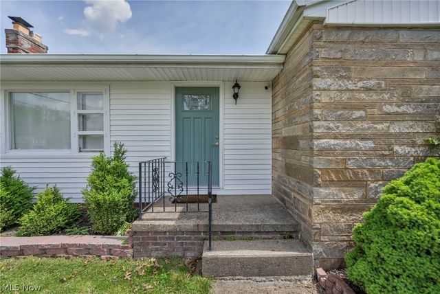 5814 Lake Cable Avenue NW, Canton, OH 44718