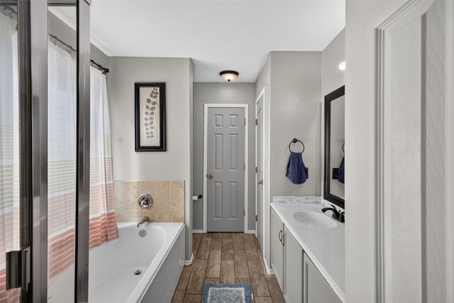 122 Coyote Run, Waxahachie, TX 75165