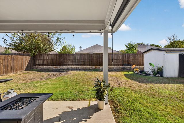 122 Coyote Run, Waxahachie, TX 75165