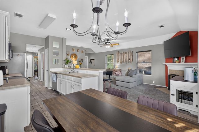122 Coyote Run, Waxahachie, TX 75165