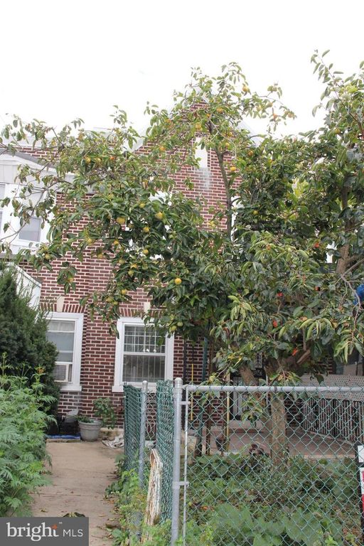5825 N 4TH ST, Philadelphia, PA 19120
