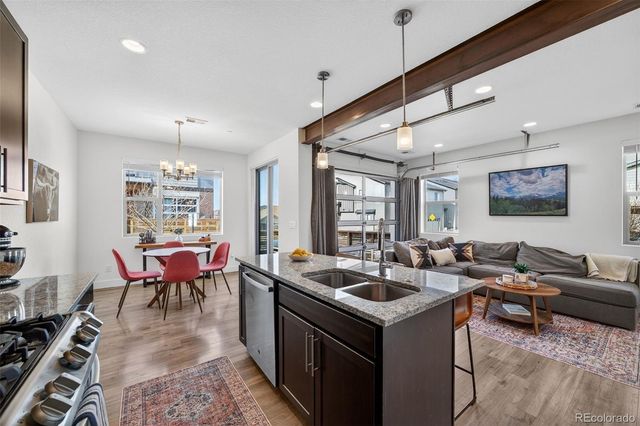 19518 E Sunset Circle, Aurora, CO 80015