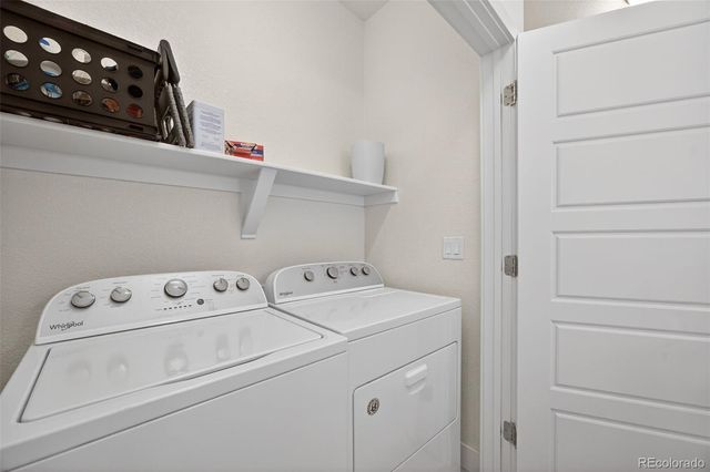 19518 E Sunset Circle, Aurora, CO 80015