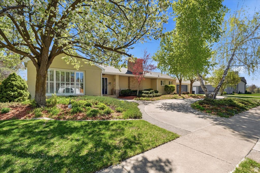 Image 2 of property listing at 1616 E SUNSET DR, Logan, UT 84321