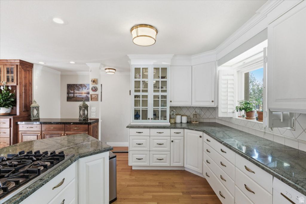 Image 17 of property listing at 1616 E SUNSET DR, Logan, UT 84321