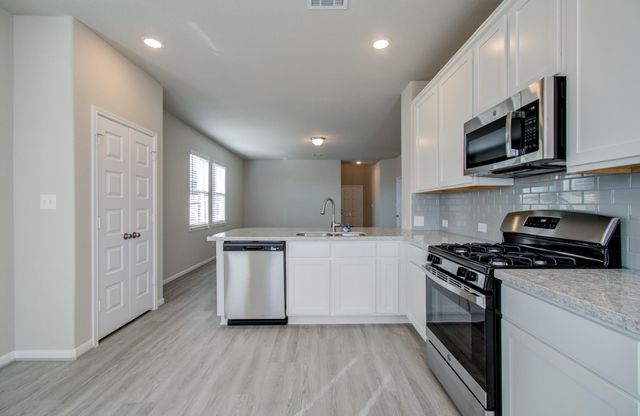 8403 Moonlight Bay Circle, Baytown, TX 77523