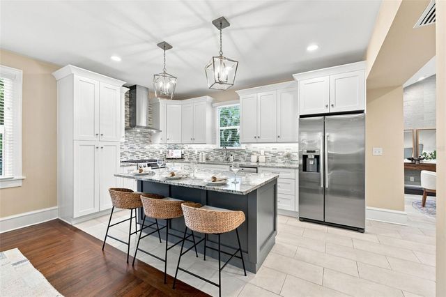 841 24TH AVENUE N, St Petersburg, FL 33704