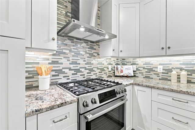 841 24TH AVENUE N, St Petersburg, FL 33704