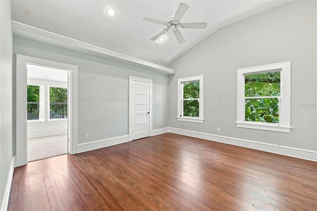 841 24TH AVENUE N, St Petersburg, FL 33704