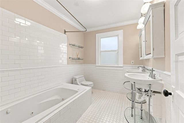 841 24TH AVENUE N, St Petersburg, FL 33704