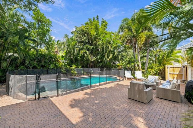 841 24TH AVENUE N, St Petersburg, FL 33704