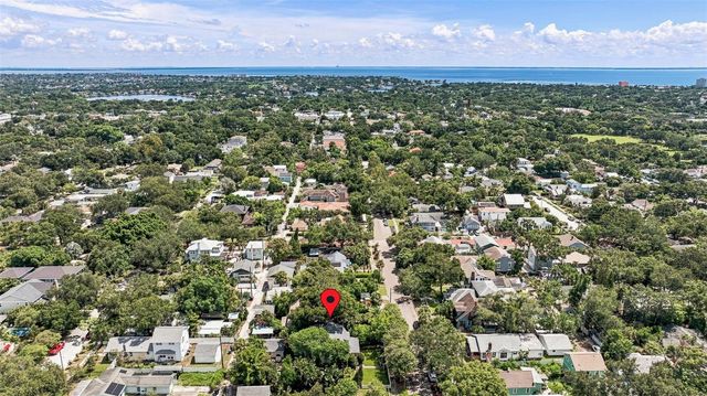 841 24TH AVENUE N, St Petersburg, FL 33704