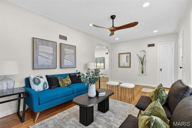 3816 Oakridge Boulevard, St Louis, MO 63121
