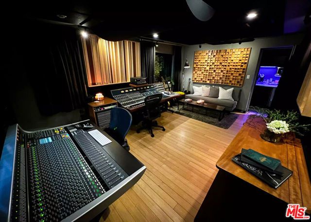 7650 Curson Terrace, Los Angeles, CA 90046