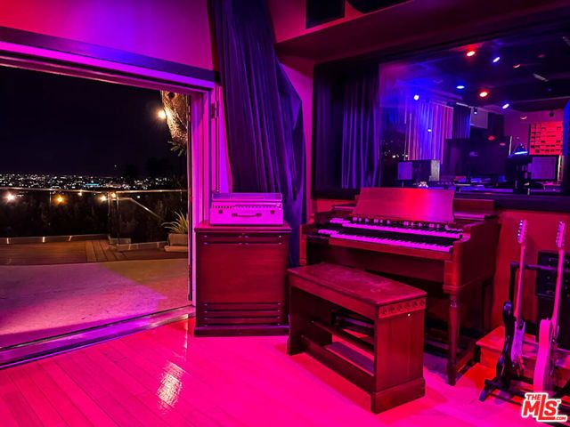 7650 Curson Terrace, Los Angeles, CA 90046