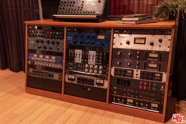 7650 Curson Terrace, Los Angeles, CA 90046