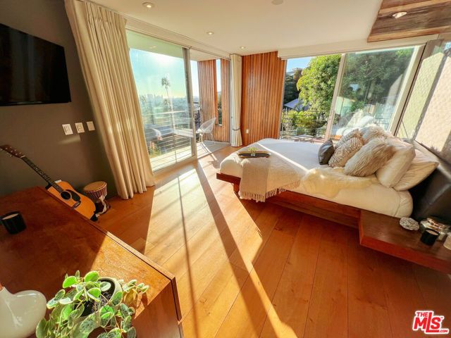 7650 Curson Terrace, Los Angeles, CA 90046