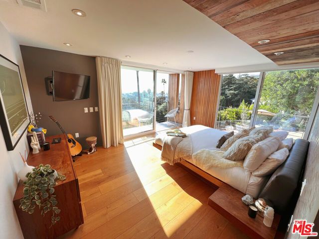 7650 Curson Terrace, Los Angeles, CA 90046