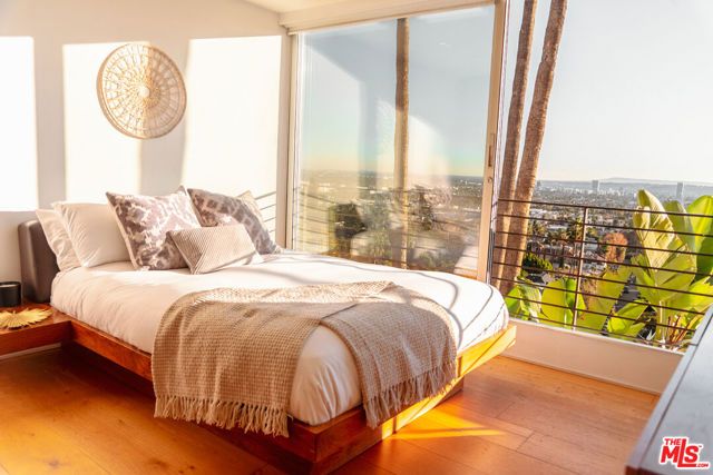 7650 Curson Terrace, Los Angeles, CA 90046